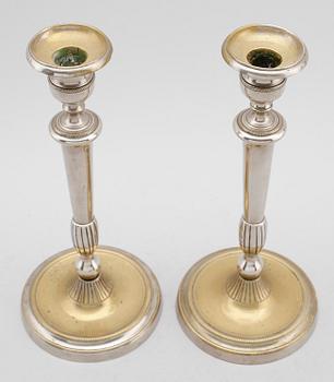 LJUSSTAKAR, 1 par, försilvrad mässing, senempire, 1800-talets mitt.