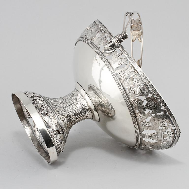 SKÅL PÅ FOT, silver, empire, Anders Petter Lundqvist, Stockholm 1828. Vikt 1 100 g.