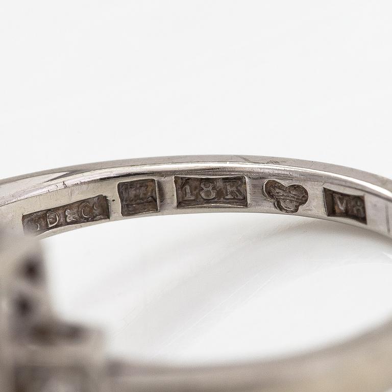 An 18K white gold ring with diamonds ca. 1.00 ct in total. G Dahlgren & co, Malmoe 1947.