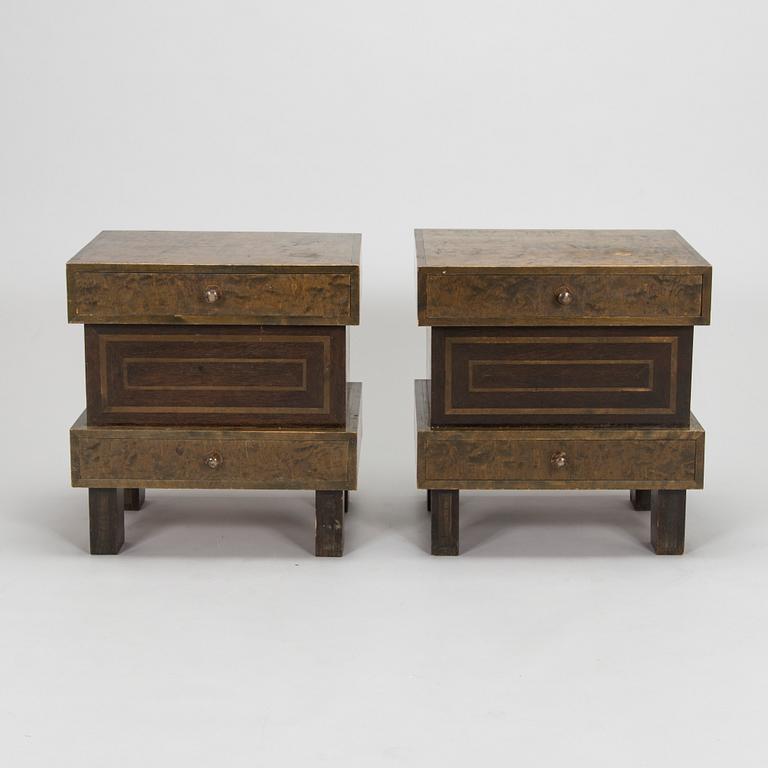 A pair of 1930s nightstands.