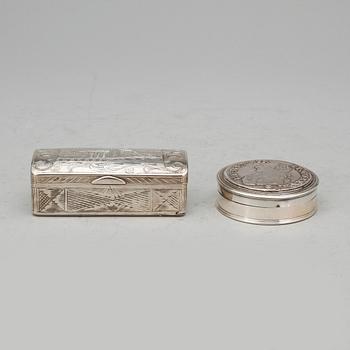 DOSOR, silver, Frankrike/Ryssland, 1858 resp 1775. Vikt 128 gram.