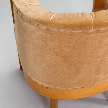 Adolf Koskinen, a pair of armchairs, manufactured by Elias Hollo Puunjalostustehdas, Finland, 1920s.