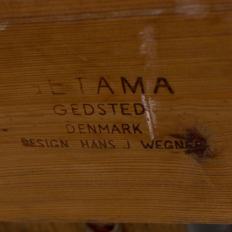 HANS J WEGNER, sofa, 'GE-258', Getama, Denmark. Mid 20th century.