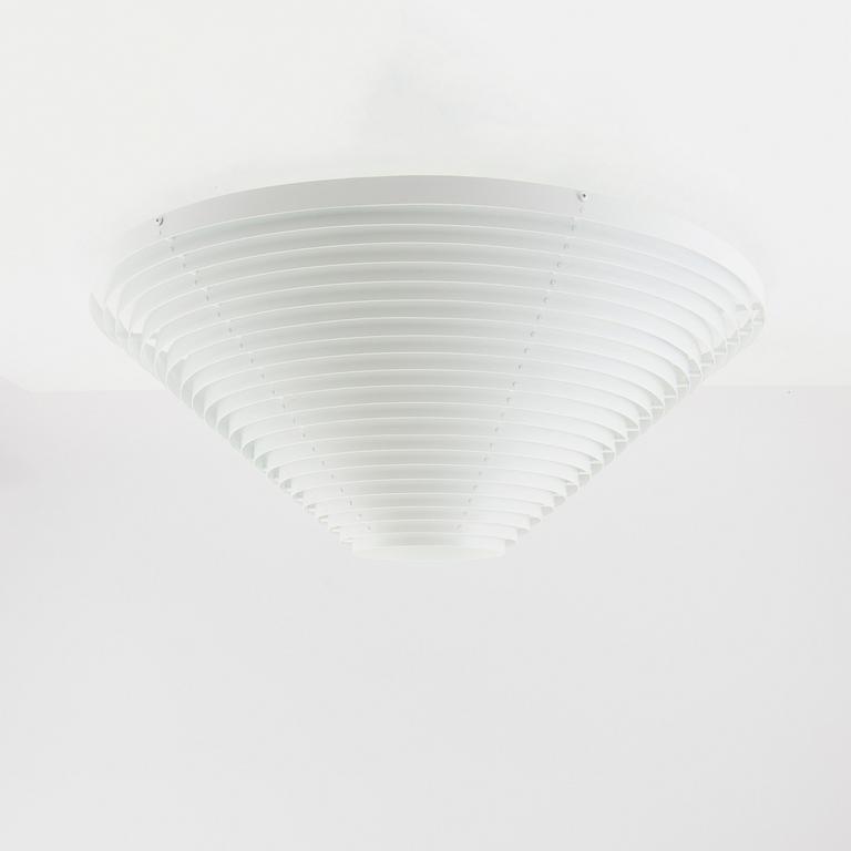 Alvar Aalto, ceiling lamp/plafond A622A Artek Finland, designed in 1953.
