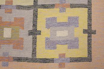 AGDA ÖSTERBERG, A CARPET, flat weave, ca 304,5 x 199,5 cm, an embroidered signature at the back: AGDA ÖSTERBERG,