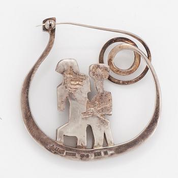 Silver brooch, Eric Robbert.