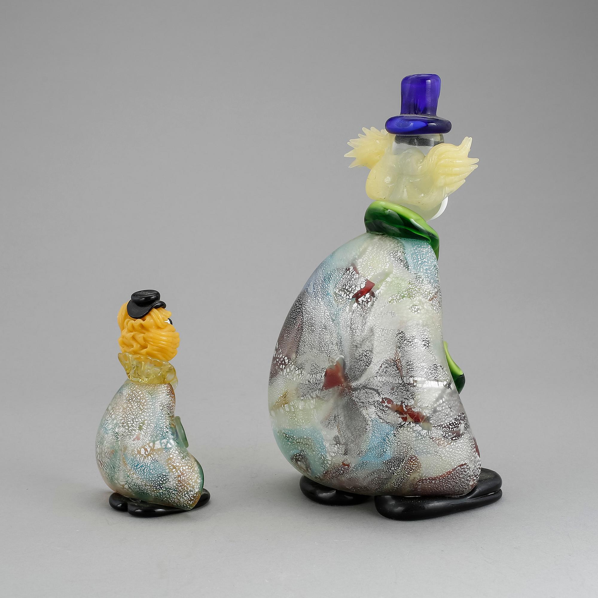 FIGURINER, 2 stycken, glas, 1900-talets andra hälft.