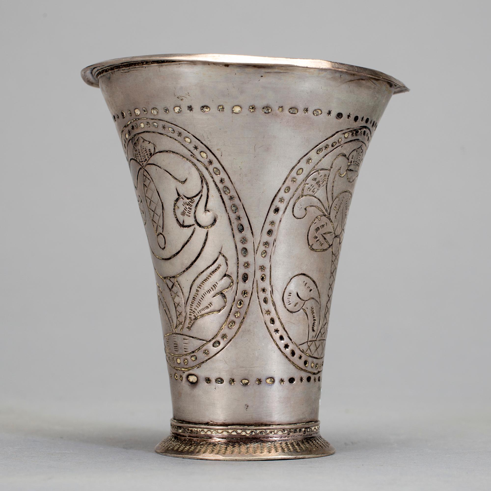 BÄGARE, silver, Petter Röding, Varberg, 1753. Vikt ca 62 gram.