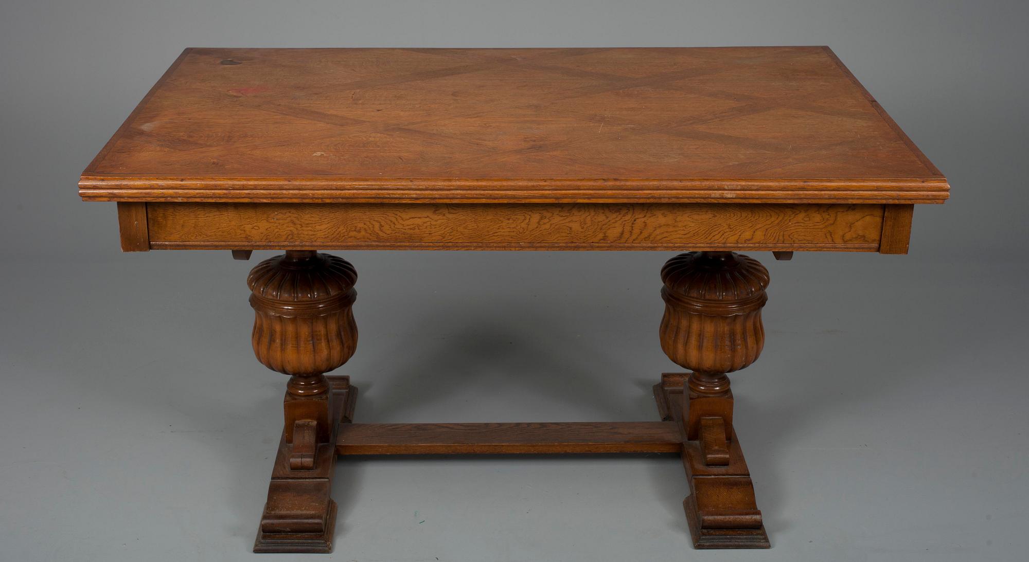BORD, ek, barockstil, sekelskiftet 1800/1900-tal.
