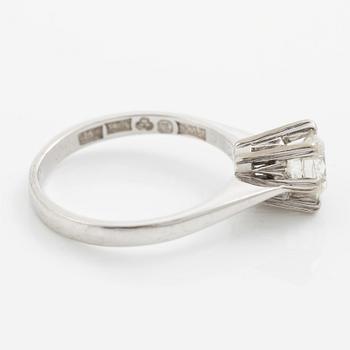 Ring in 18K white gold set with a brilliant-cut diamond weighing 1.07 ct.