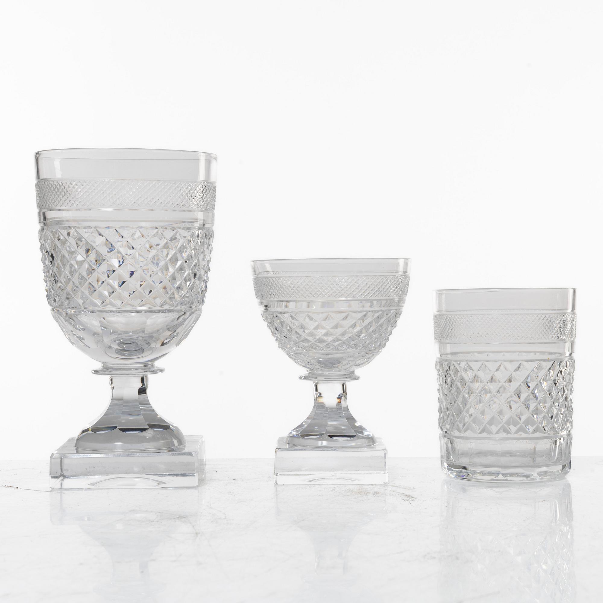 Elis Bergh, 29 pieces of a 'Kent' glass service, Kosta, Sweden.