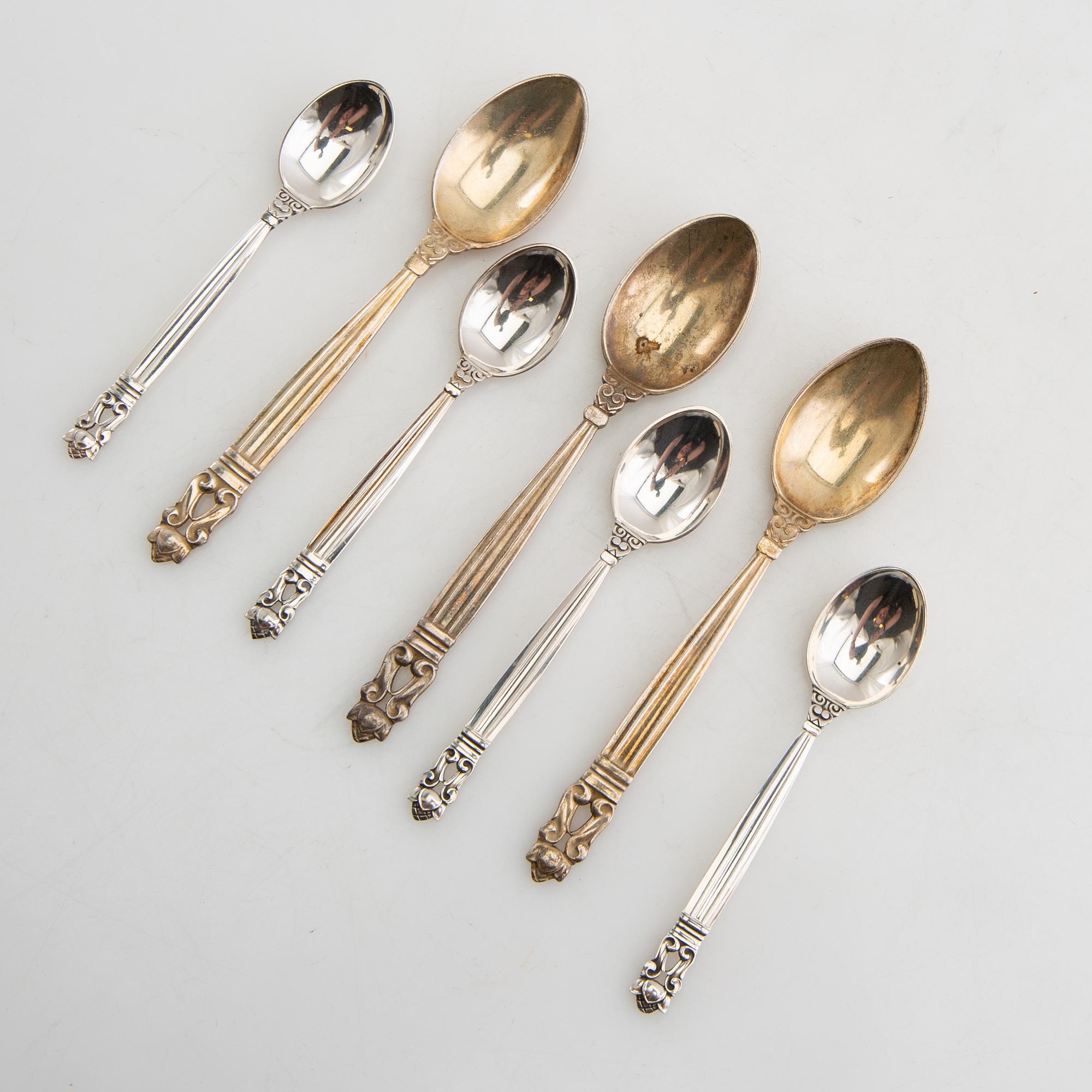 Johan Rohde, skedar 7+5 st "Konge/Achorn" sterlingsilver för Georg Jensen efter 1945.