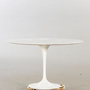 EERO SAARINEN, a dinner table "Tulip".
