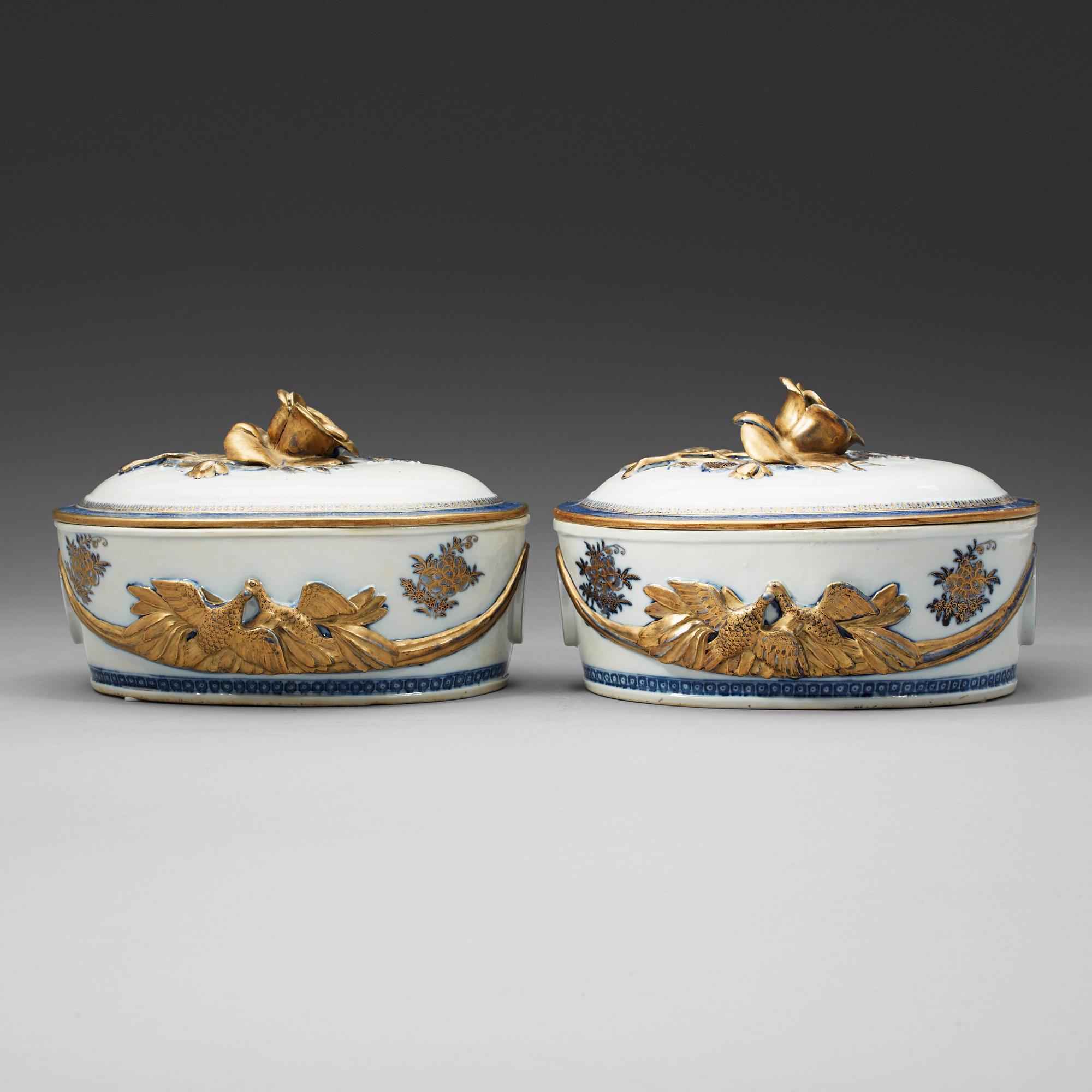 A pair of blue and white tureens, Qing dynasty, Qianlong (1736-95).