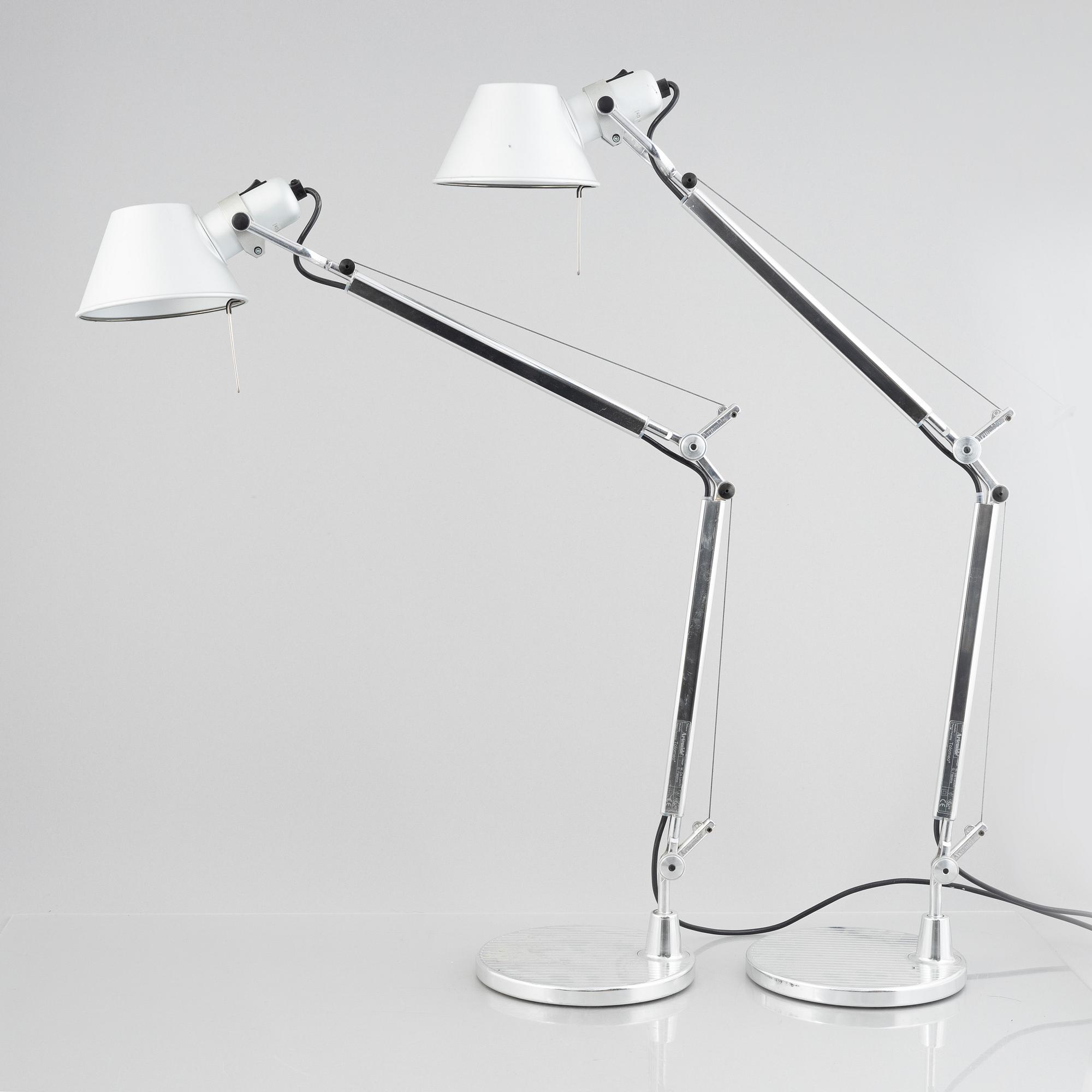 Michele De Lucchi & Giancarlo Fassina, bordslampor, ett par, "Tolomeo", Artemide, Italien.