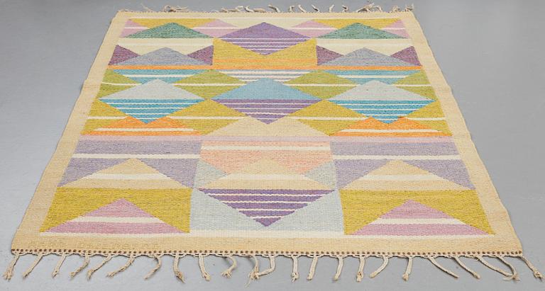 AGDA ÖSTERBERG, MATTO, flat weave and tapestry weave, ca 201 x 128 cm, embroidered signature: AGDA ÖSTERBERG.