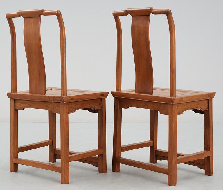 A pair of wooden chairs, Qing dynasty.