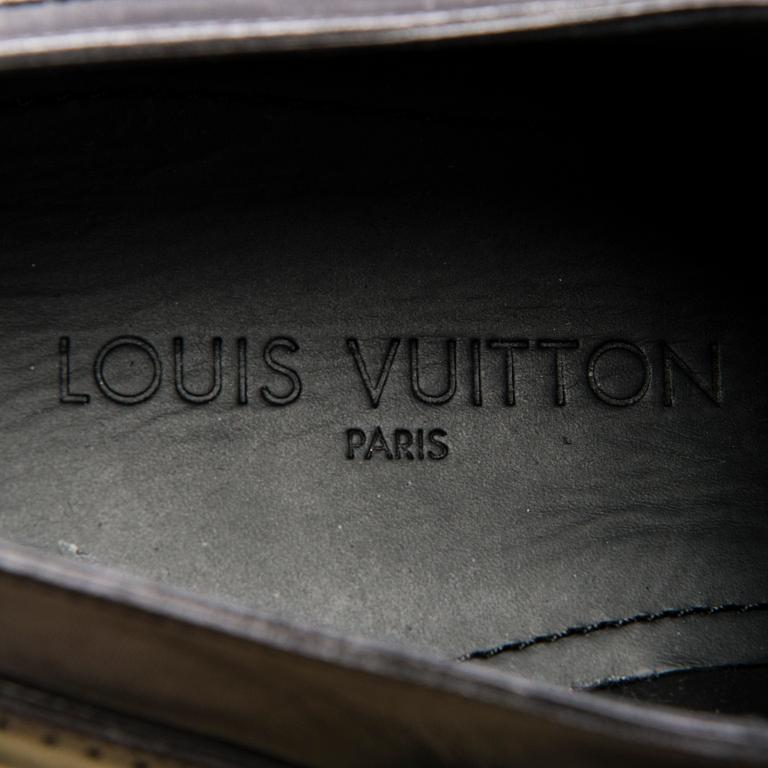 LOUIS VUITTON, SKOR i storlek 12.