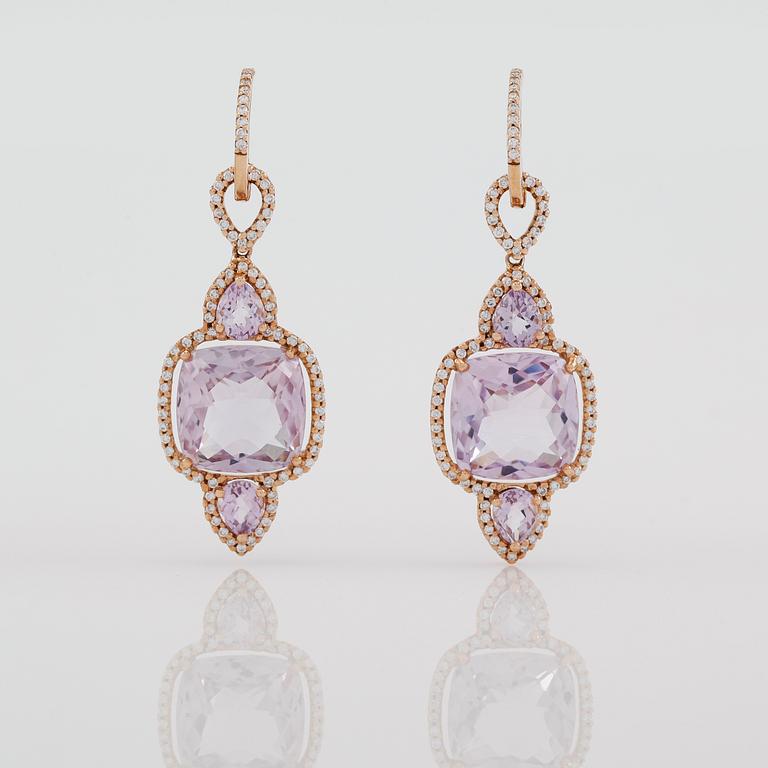 ÖRHÄNGEN, 1 par, 18K roséguld, diamanter tot ca 0.66 ct. och ametister tot ca 12.5 ct.