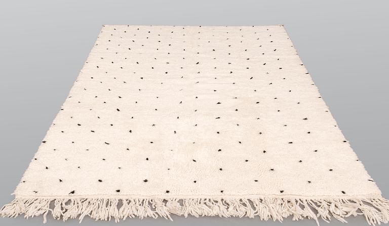 A Moroccan carpet, 254 x 160 cm.