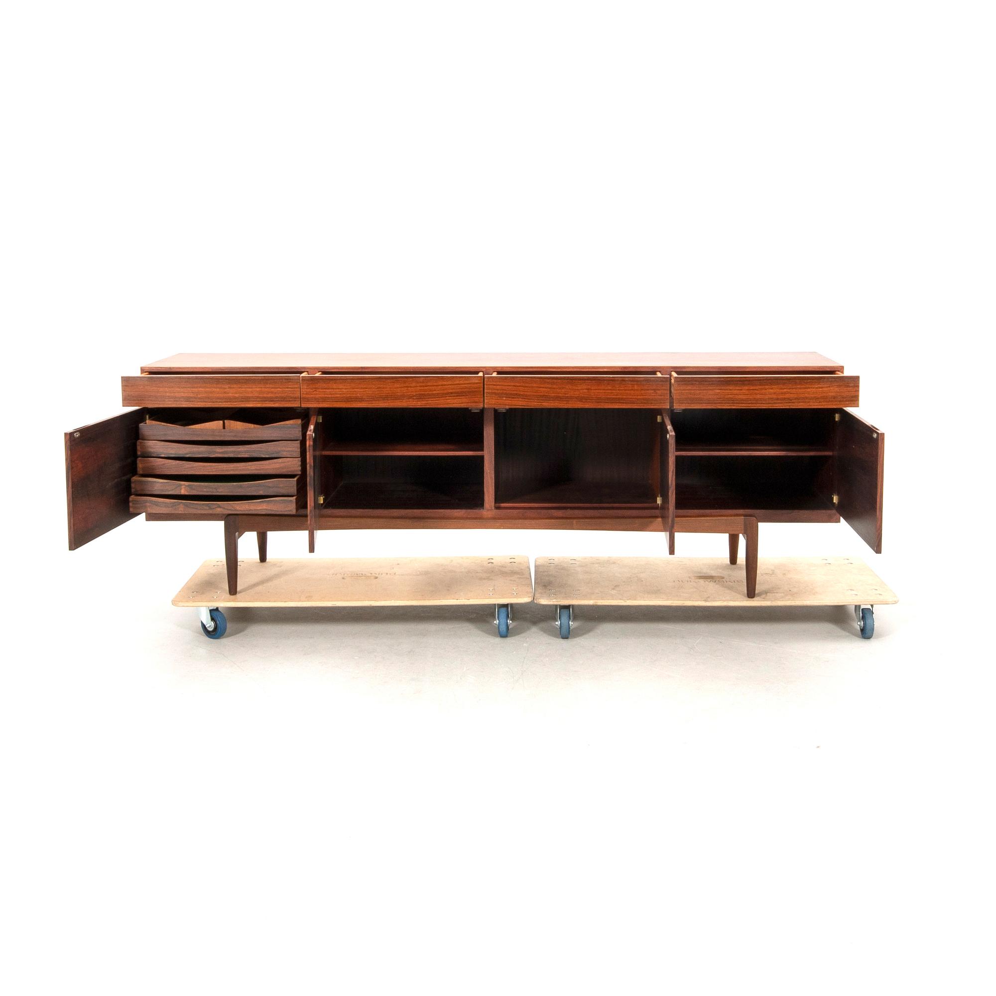 Ib Kofod Larsen, sideboard, modell "FA-66", Faarup Møbelfabrik, Danmark 1960/70-tal.