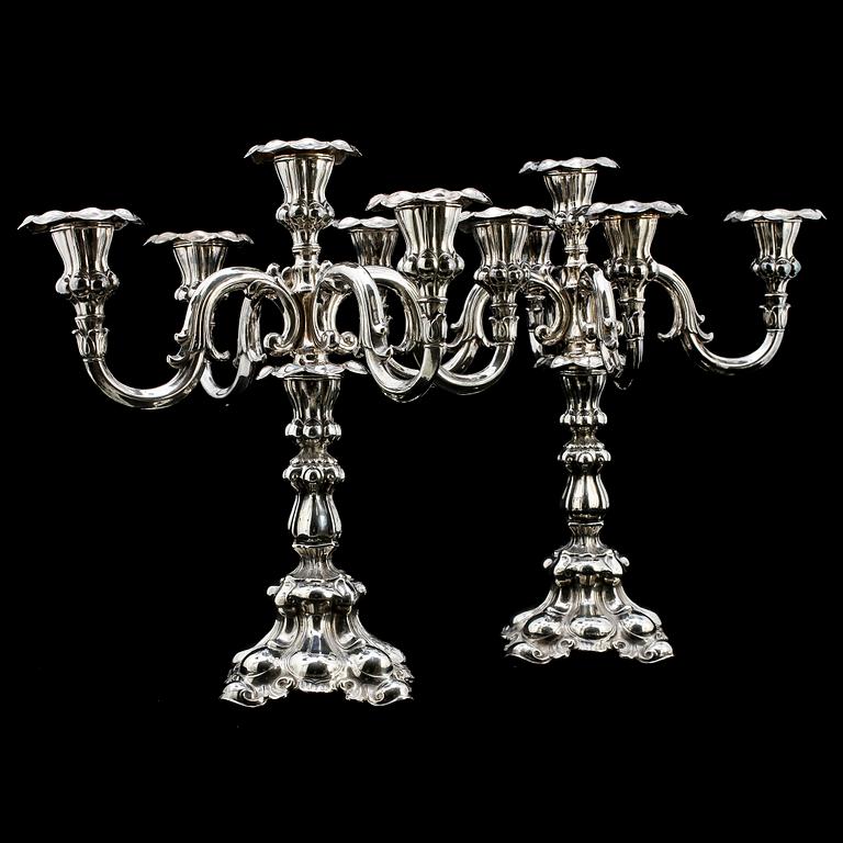 KANDELABRAR, ett par, silver, Carl Gustaf Hallberg, Stockholm, 1900-talets första hälft.