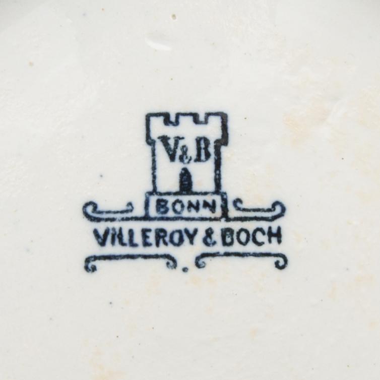 Vases/Urn 5 pcs Rörstrand/Villeroy Boch etc. early 20th century porcelain.