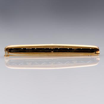 A BROOCH, 14K gold, pearls. Carl Ulrik Bergström, Helsinki 1920s.