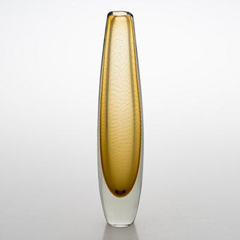 GUNNEL NYMAN, A glass vase signed G. Nyman Nuutajärvi Notsjö.