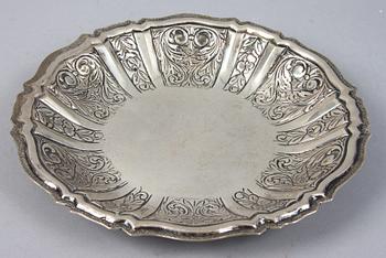 LJUSSTAKAR, ett par, samt FAT, silver, 1900-tal.