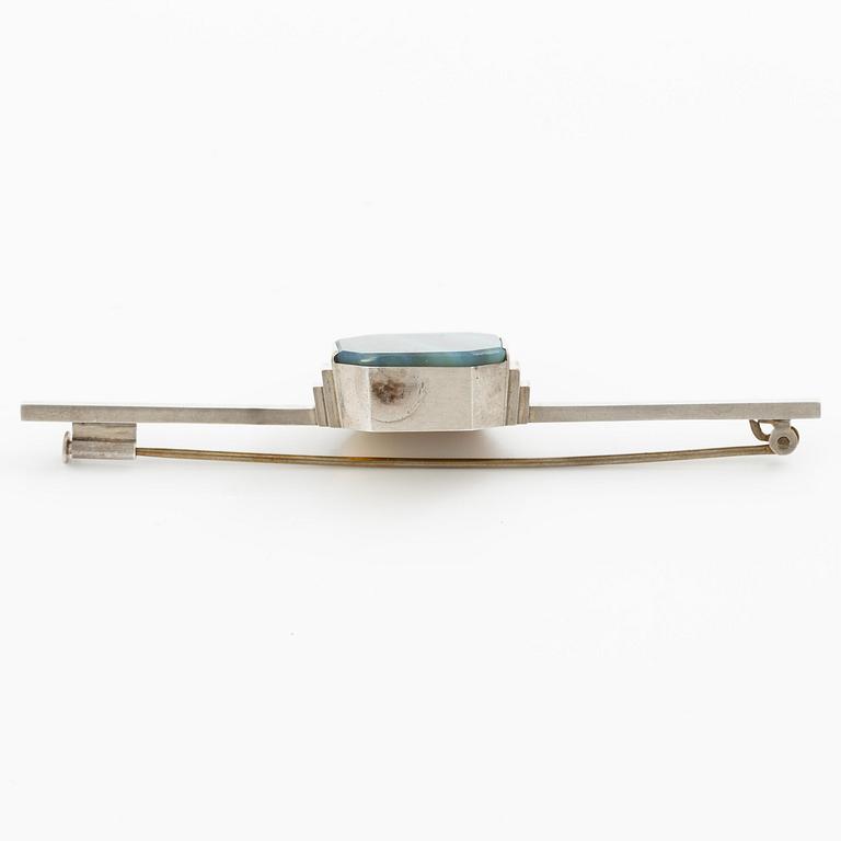Wiwen Nilsson, a brooch, silver with banded agate, Lund 1941.