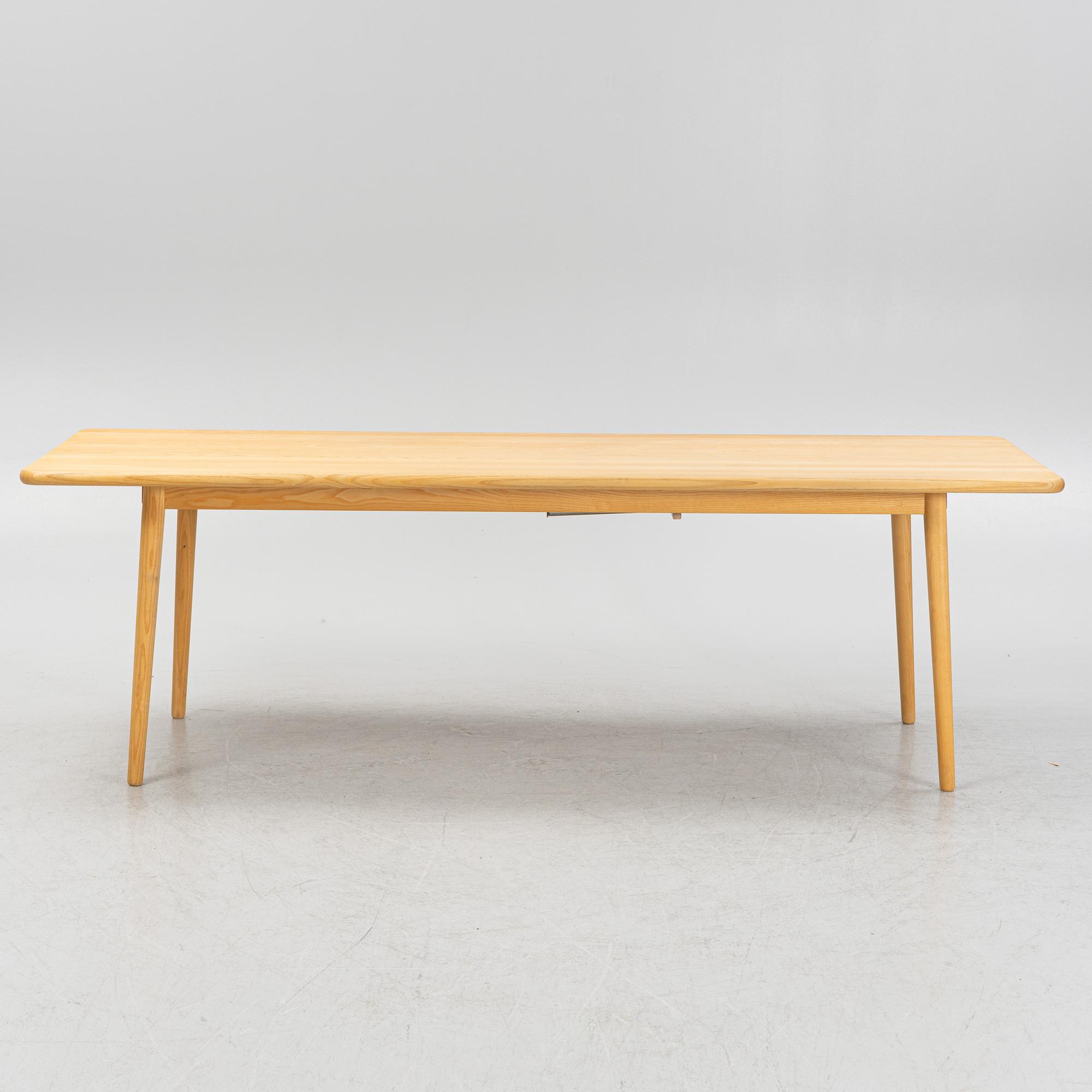 Jonas Lindvall, matbord, "Miss Holly", Stolab, 2012.