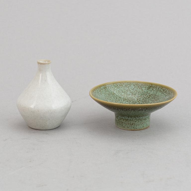 Bertil Lundgren, miniatyrvaser, 4 st samt skål, Rörstrand, 1970-tal.