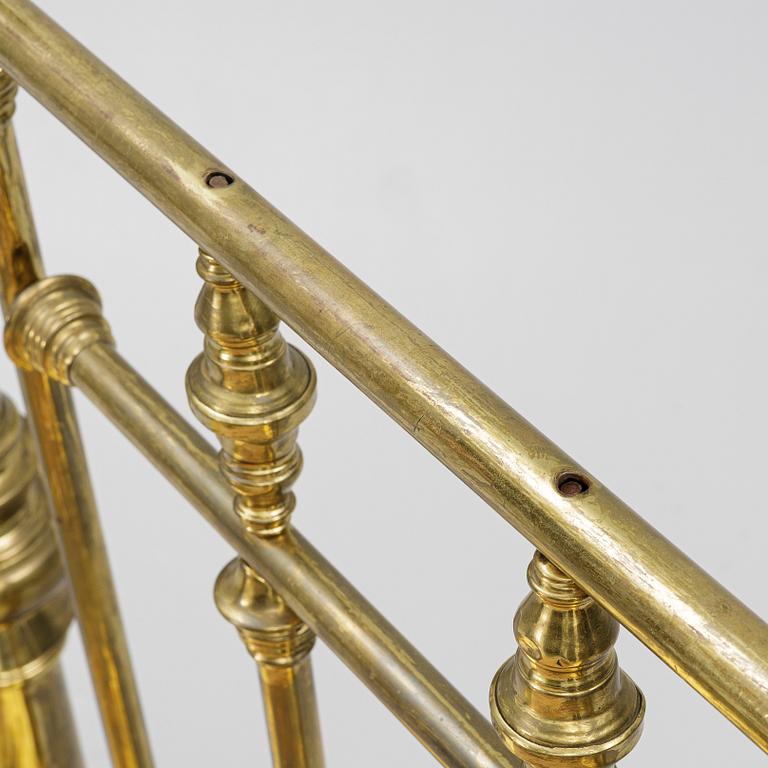 Säng, omkring år 1900.