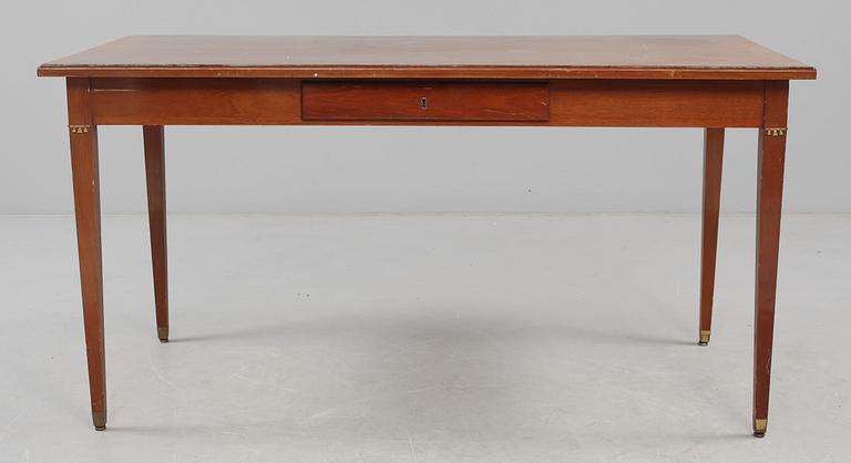 SKRIVBORD, gustaviansk stil, 1900-tal.