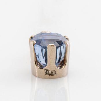 Hängsmycke, 18k vitguld med briljantslipade diamanter och safir.