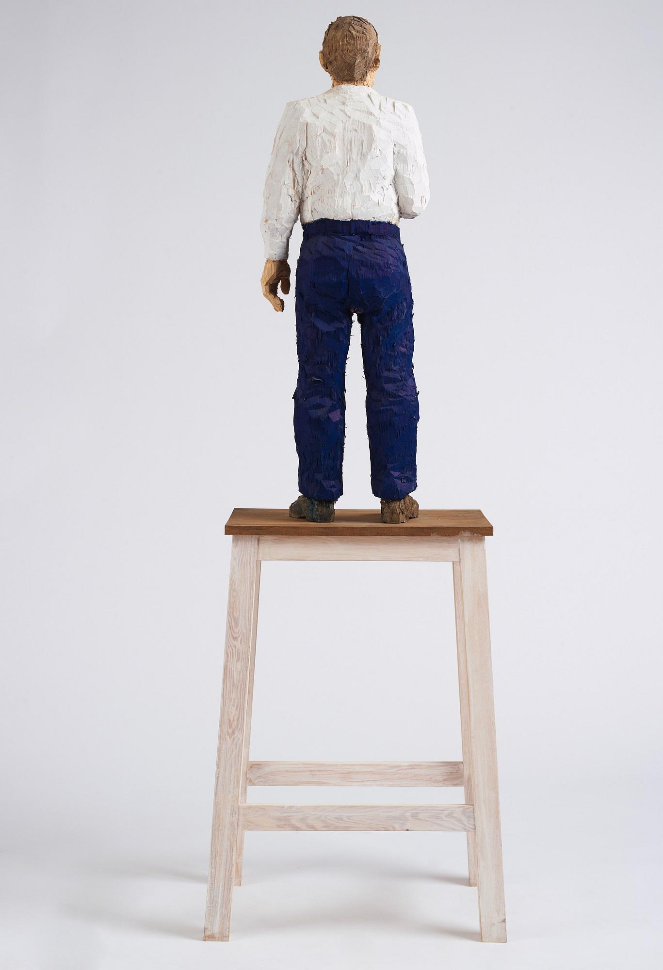 Stephan Balkenhol, "Mann mit Hand im Hemd".