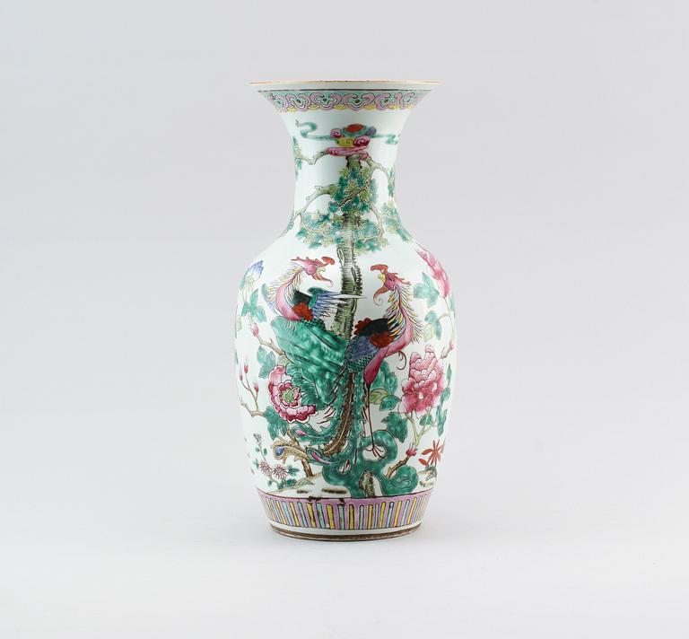 VAS, porslin, Kina, 1900-tal.