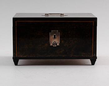 SKRIN, gröntonad alrot, Anders Jacob Rosendahl, Arboga (1762-1836), silverbeslag stämplade 1795.