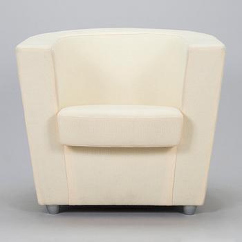 Eero Aarnio, nojatuoli, "Studio-tuoli", Arto Nyberg Show, suunniteltu 2007.