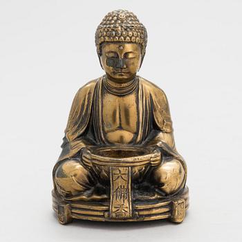 A late 20th-century Chinese figurine.