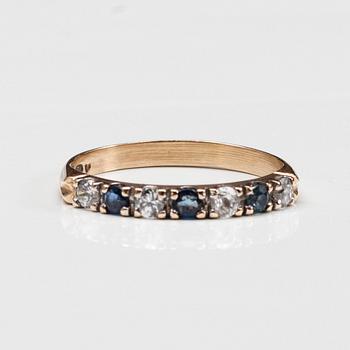 RINGAR, 2 st, 14K guld och vitguld. Diamanter tot. ca 0,28 ct och safirer ca 0,27 ct. Tot. vikt ca 4,2 g.