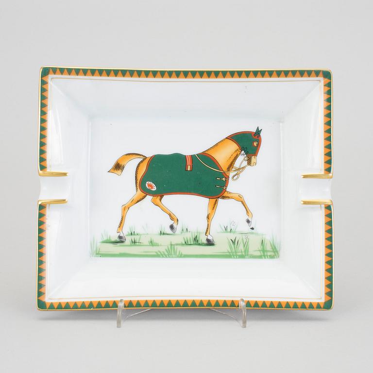 HERMÈS, askfat, porslin.