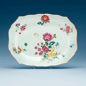 1588. A famille rose serving dish, Qing dynasty, Qianlong (1736-95).