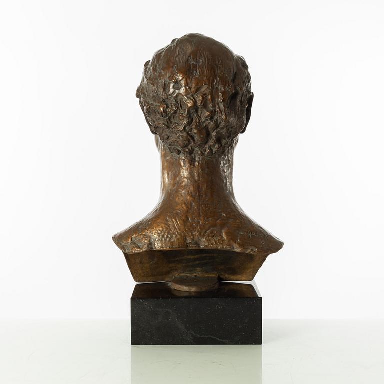 Gudmar Olovson, skulptur. Signerad. Numrerad. Gjutarstämpel. Brons, total höjd 52 cm, längd 28 cm.
