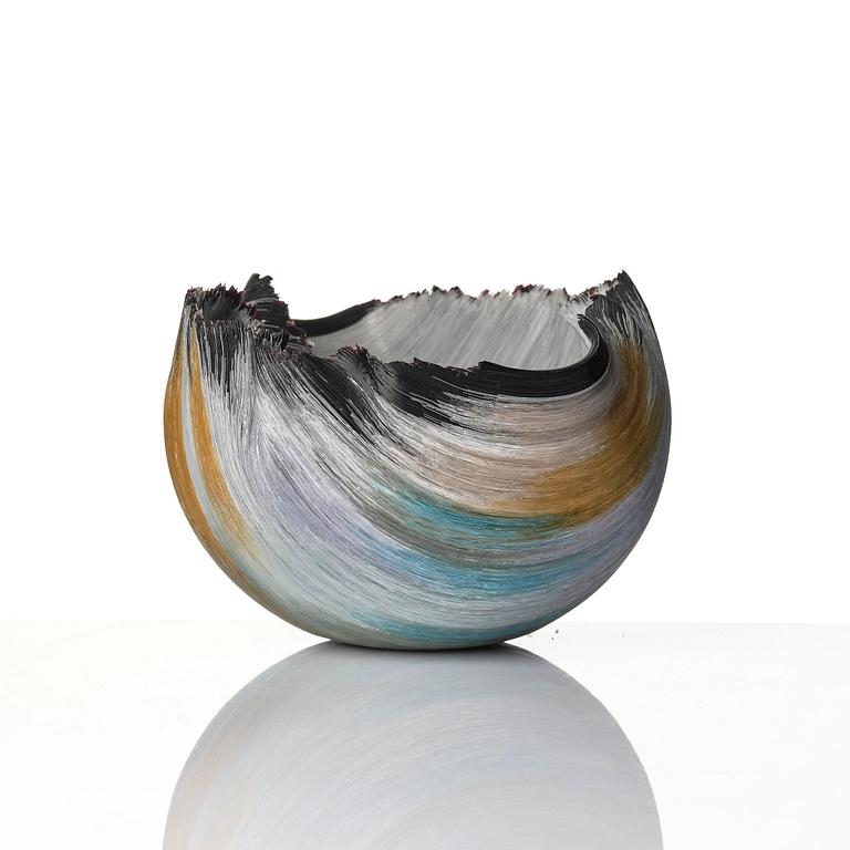 Mary Ann Toots Zynsky, a filet-de-verre glass bowl, Seattle, USA.
