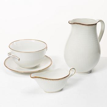 Louise Adelborg, A dinner service, 74 pieces, porcelain, "Swedish Grace/Kardinal", Rörstrand.