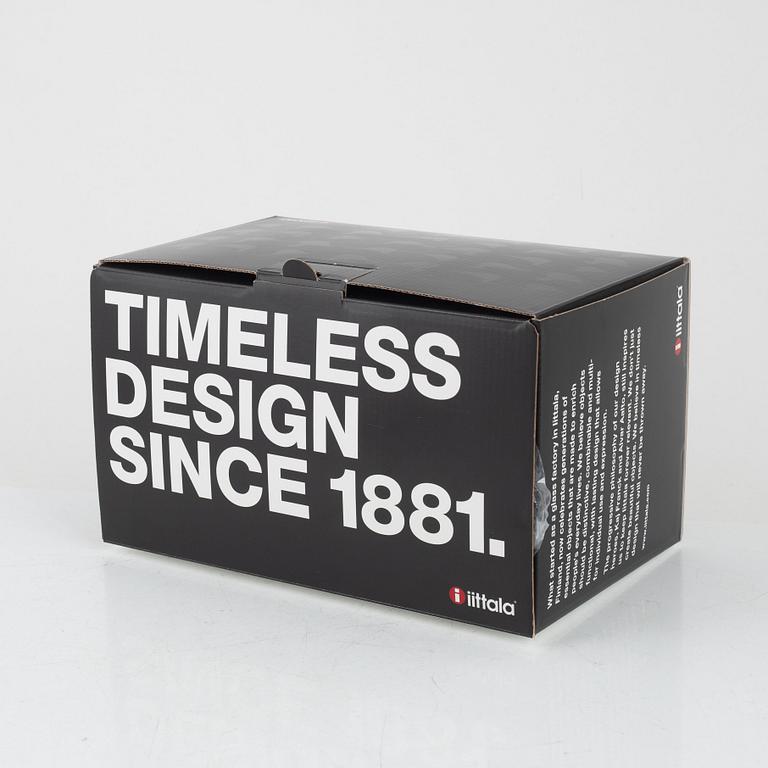 Oiva Toikka, glasfågel, "Keltariekko", Nuutajärvi, Notsjö, Finland, 2014-2017.