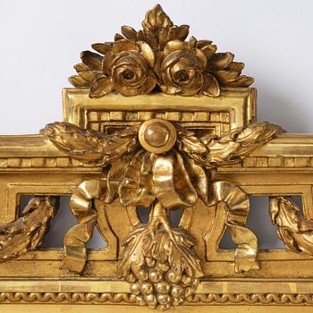 A Gustavian mirror.