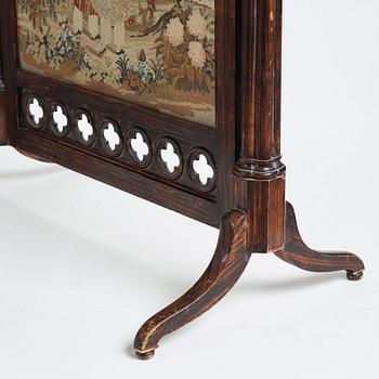 A Russian Gotic revival fire guard.
